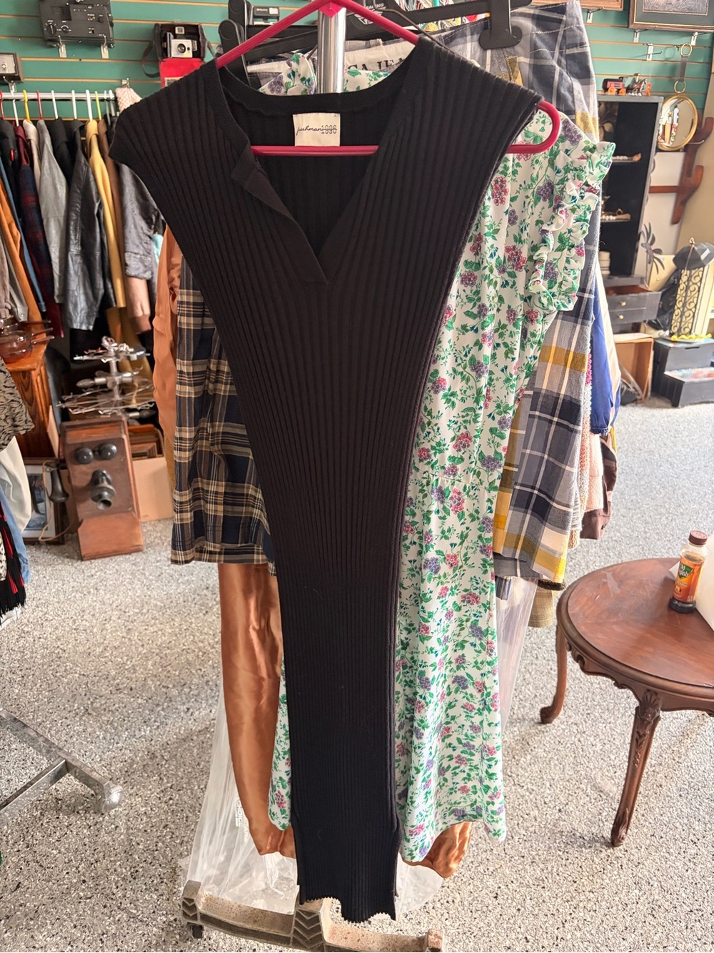 Freshman Black Ribbed V-Neck Dress